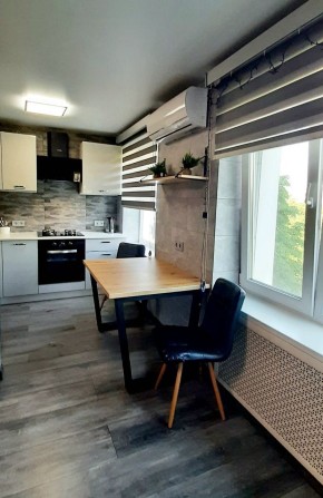 Продам 1-к квартиру Тополь 3 - фото 1
