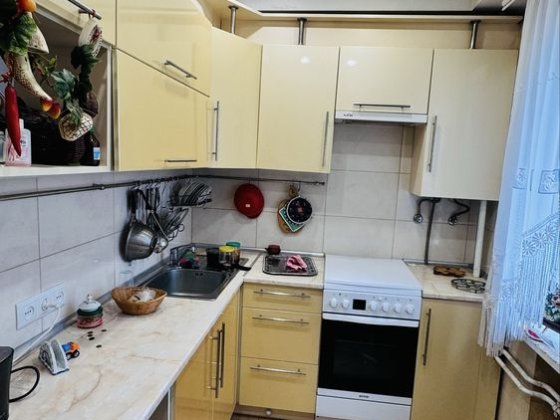 Продам 3 к.кв-ру по ул .Космическая2/5 Запоріжжя