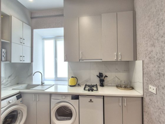 Продаж квартири 1 кімнатна Львів центр Куліша Шпитальна Львів