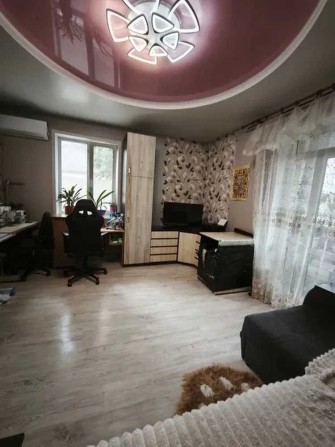 Продам 2 ком. кв. с газовым автономным отоплением на Солнечном ж/м - фото 1