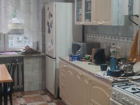 Продам 3к квартиру на Короленко