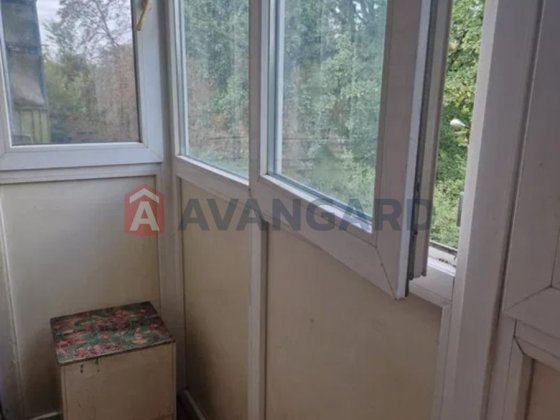Продаж 2 к кв К-Карого,13. Середній поверх. Запорожье