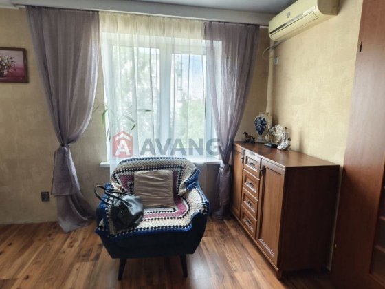 продається 3 кімн.кв. на малому ринку 6 поверх 9 Запоріжжя