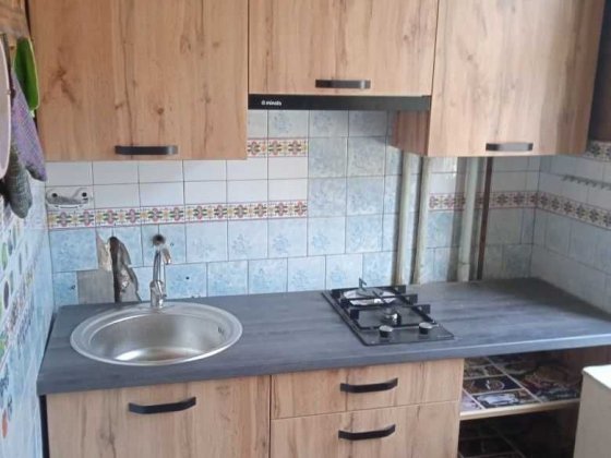 Продается 2-х комн. полнометражная квартира рядом с Проспектом Запоріжжя