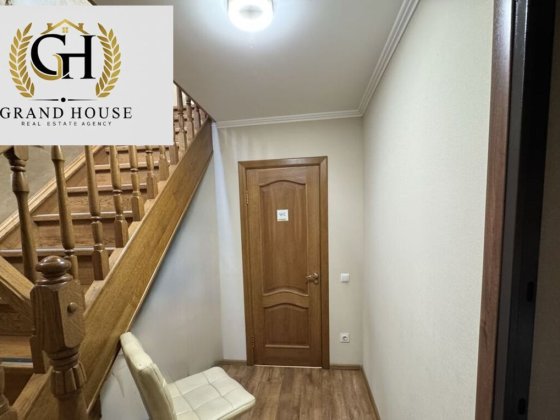 Продам простору 5-кімнатну квартиру в центрі міста! Кропивницький