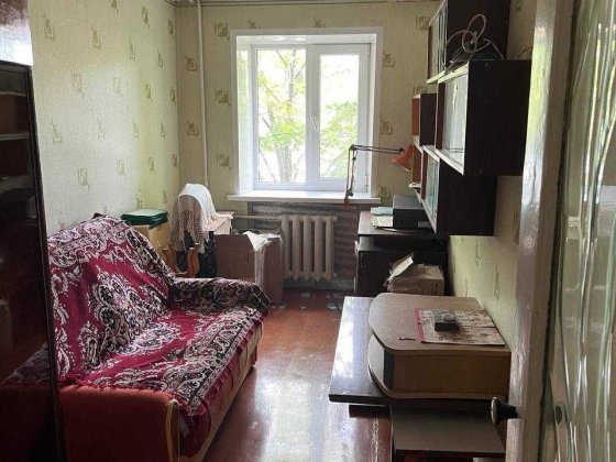 Продаж 3к квартири на Універсальній 11