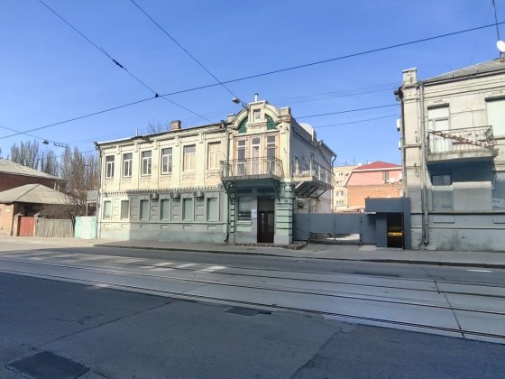 Продам 4к квартиру около Нагорки