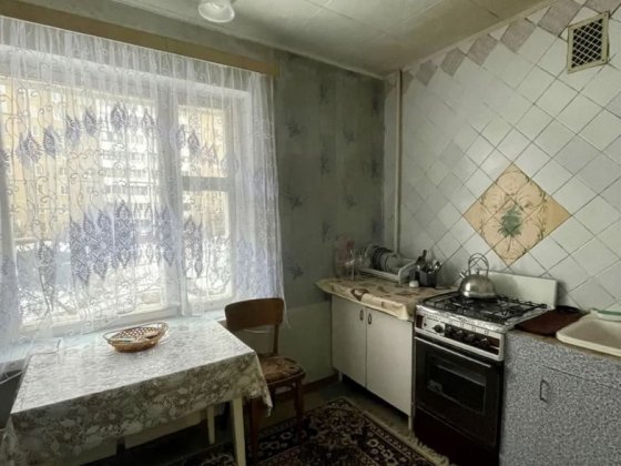 17000  у.о Продаж 1 кім квартири вул Автозаводська 2/9 Запорожье