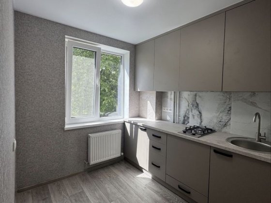 Продам 2к квартиру, вул. Л.Каденюка,АГО, єВідновлення Кропивницкий