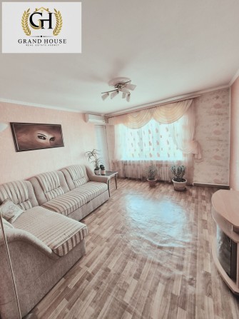 Продам 2-о кімнатну квартиру в комфортному розташуванні міста. - фото 1