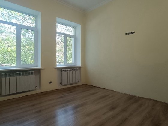 Купите трёхкомнатную квартиру с автономным отоплением Дніпро