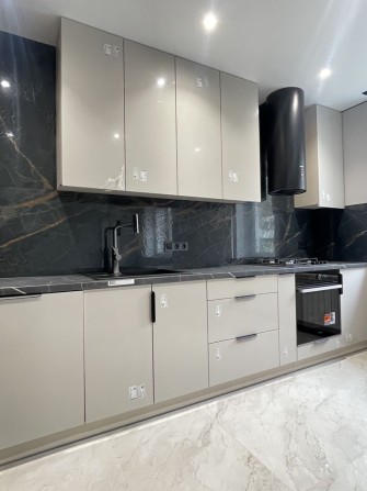Продаж 2кім.квартири і Кухнею вітальнею р-н Панчішна фабрика - фото 1