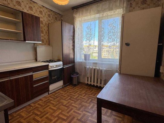 Продам 3к квартиру ЧЕШКА ж/м Перемога-6