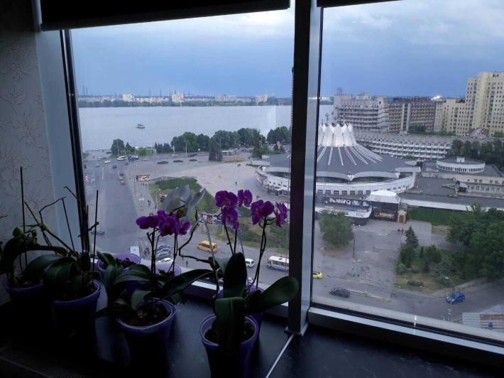 Апартаменти 65m² 11 поверх Вид на Дніпро по вул.Королеви Єлизавети ІІ - фото 1