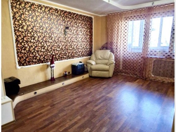 Продаж 3 кімнатноі в районі Соляні + гараж