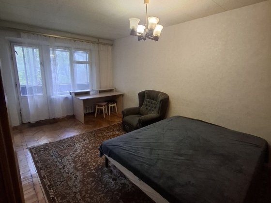 Продам 1комнатную квартиру 4/5 на 12 квартале, р-н 126 школы, 12 квартал Дніпро