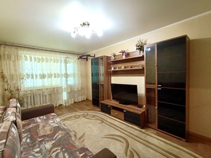 Продаж 3 кімнатноі квартири на площі Перемоги - фото 1