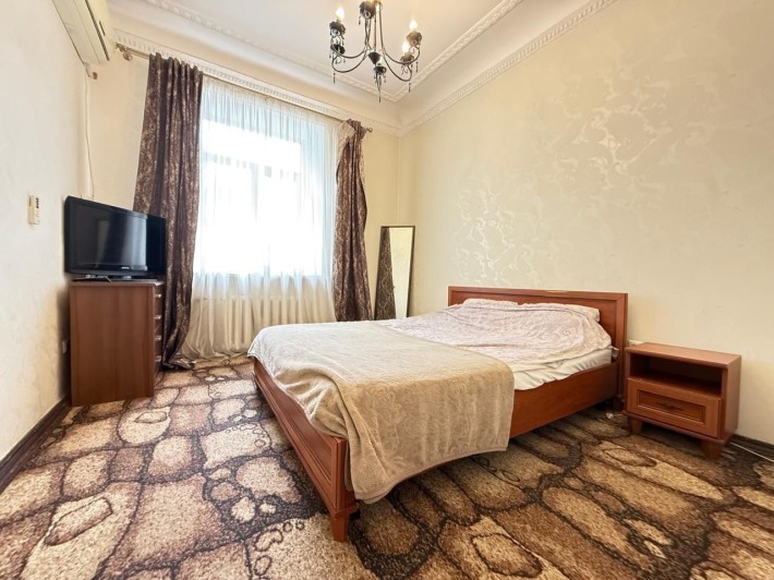 Продажа 1к квартиры в самом центре города. - фото 1