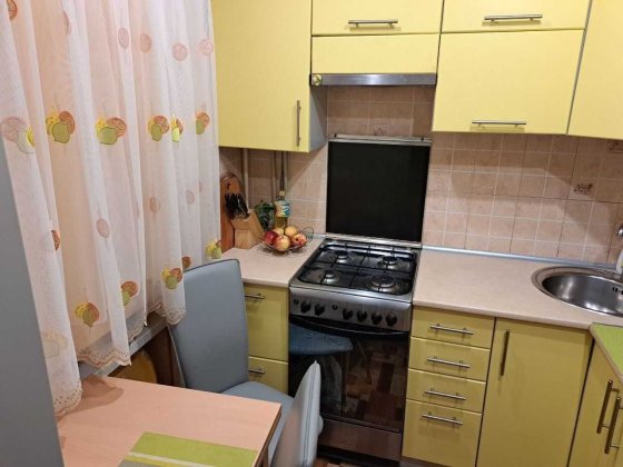 продам трехкомнатную квартиру, центр Запоріжжя