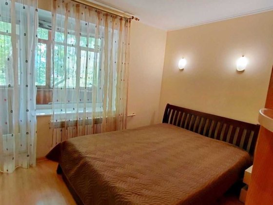 Продам 1 к в центре, низ пр. А. Поля (Кирова)/ул. Менахем-Мендл Шнеерсона (Минина)