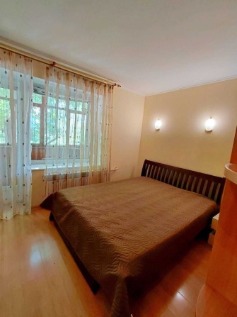 Продам 1 к в центре, низ пр. А. Поля (Кирова)/ул. Менахем-Мендл Шнеерсона (Минина) - фото 1