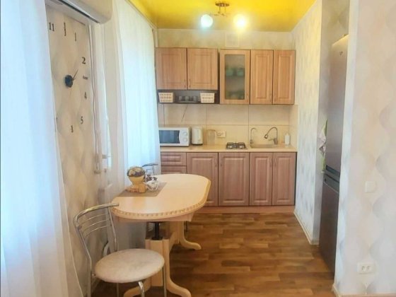 3 кім з кухнею 19 м в чудовому стані в районі ДАФІ (720363)