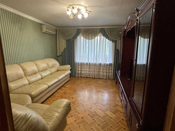 Продам 3х комнатную квартиру-- Заболоного / Жолио Кюри        р5 Одеса