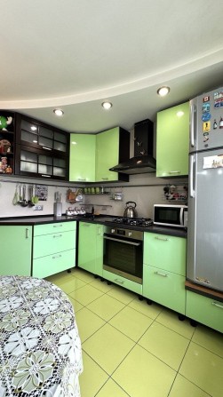 Продам 2 комнатную квартиру на Солнечном. Ваучер. - фото 1