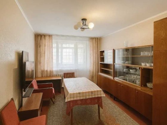 Продам 2-кімнатну квартиру левый берег