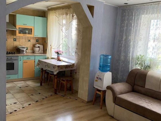 Продам простору 4-кімнатну квартиру на Донецькому шосе, 15 Дніпро