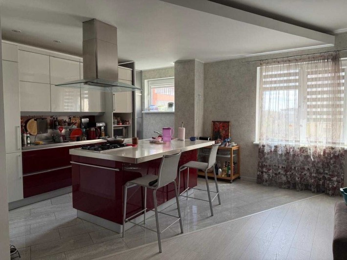 Продам 3к квартиру на  Академіка Чекмарьова 150м - фото 1
