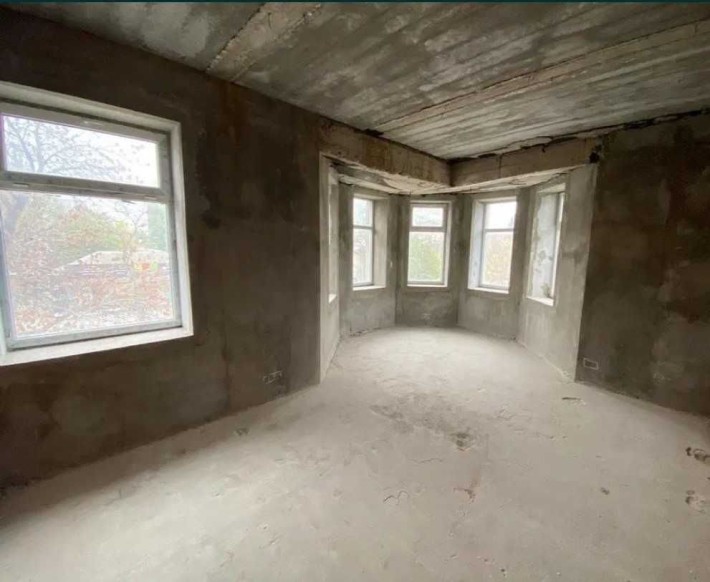 Продаж 3 - 4 кім. квартири 105 кв.м. по ул. Защука 40 А - фото 1