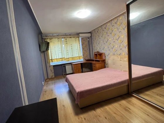 Продам 2к квартиру Центр Нагорка, Героев Крут