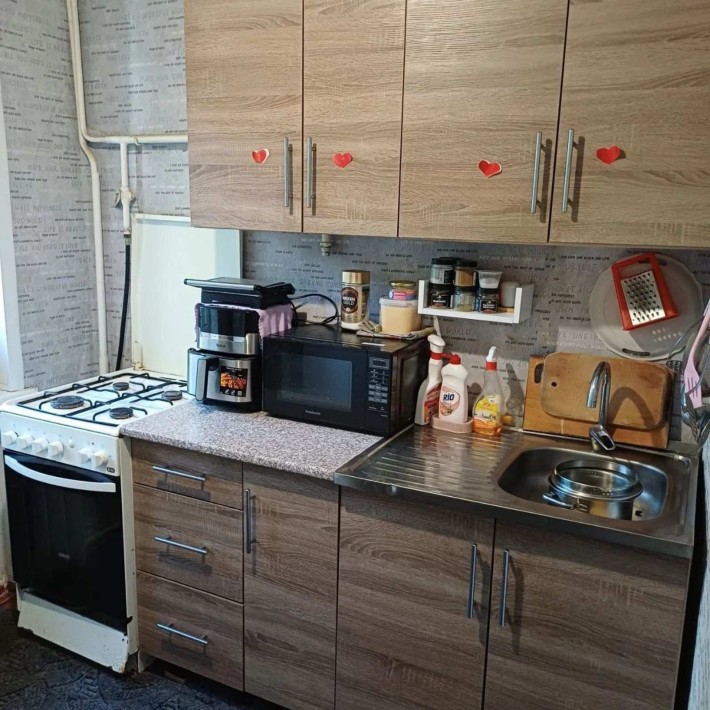 Продам 2х ком. кв-ру на Кичкасе, ул. Сеченова на 3 этаже трёхэтажного кирпичного дома - фото 1