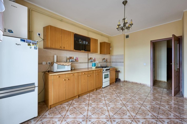 Продаж квартири, ближній центр міста вул. У. Кравченко - фото 1