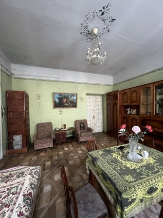 Продаж 1 кім квартири  в центральній частині Львова , вул. Союзу Украінок - фото 1