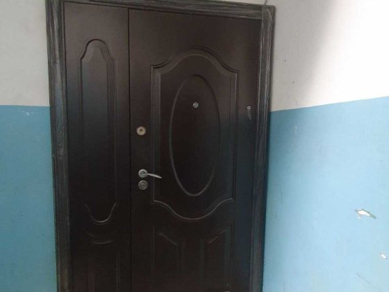 Від власника у центрі міста продається двокімнатна квартира! Запорожье