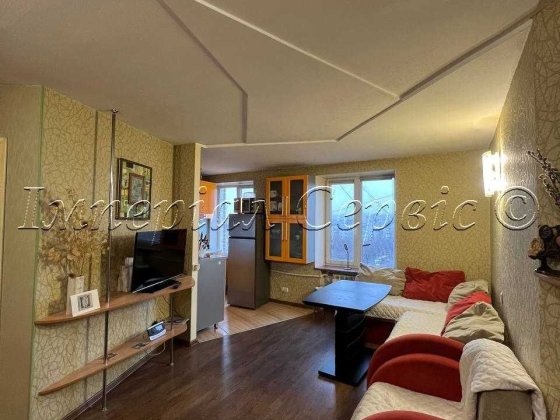Продам 3 кімнатну квартиру у центрі міста по вулиці Запорізька Запорожье