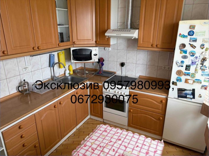 Продам 2 комнатную квартиру (пр. Александровский) - фото 1