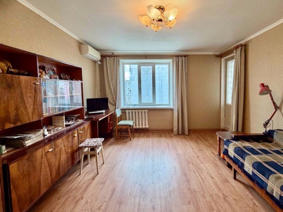 Продаю 2к квартиру на Шесейній. ц1