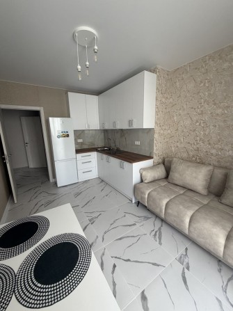 Продам  1 кв  43 кв м Жк Мира 3  6/9 - фото 1