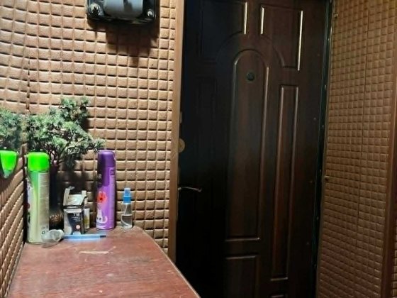 2 кімнатна, Вартові Неба