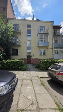 Продаж 2кім.квартири ближній центр Львова вул.Рильсього - фото 1