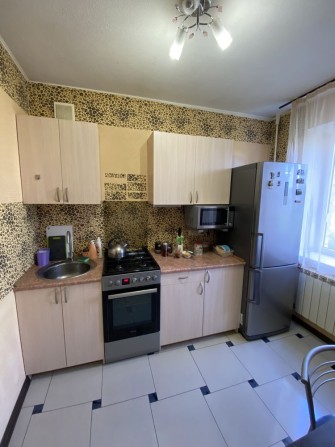 Продам 1К квартиру Сосновая Горка Клочковская, просторная с ремонтом! Кирпичный дом СЕРТИФИКАТ - фото 1