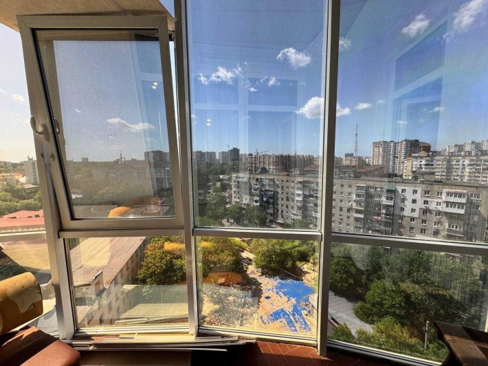 Ексклюзив біля Парку Перемоги! Проста квартира 68 м² у статусному будинку. Стель 3 м, генератор, під - фото 1