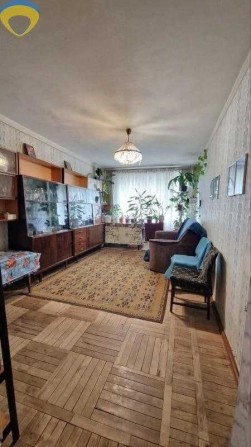 Продам 2-кімнатну квартиру на Черемушках на середньому поверсі! - фото 1