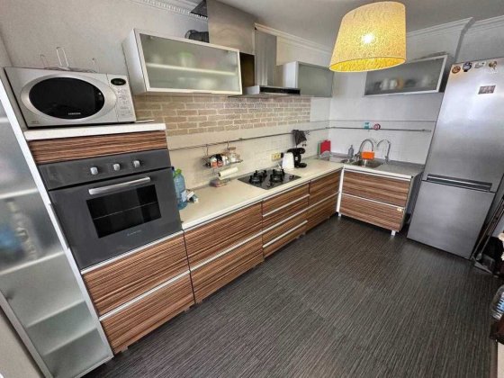 Продам  3-к кв по ул. Чигрина, угол Декабристов Николаев
