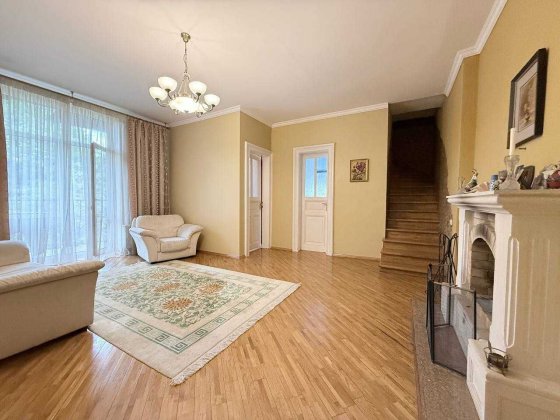Продаж 3 кім. кв. вул. Кирила і Мефодія Галицький р-н центр Львів