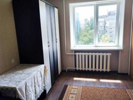Продаю 1к/кв ,Космонавтов,8/14,37/18/7,Кирп,18000$
