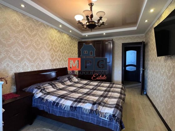 Продаж 4-кімнатної квартири з ремонтом Харків